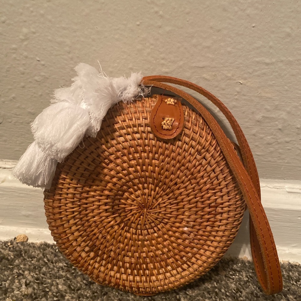 Wooden circular purse